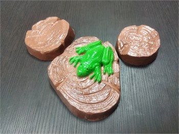 Скульптура "Лягушка" из бетона 200*200*50 мм